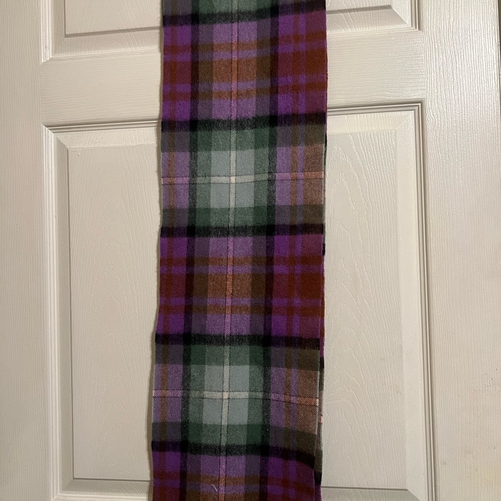 Plaid  100% Lamb Wool Scarf in Purple and Green from Scotland